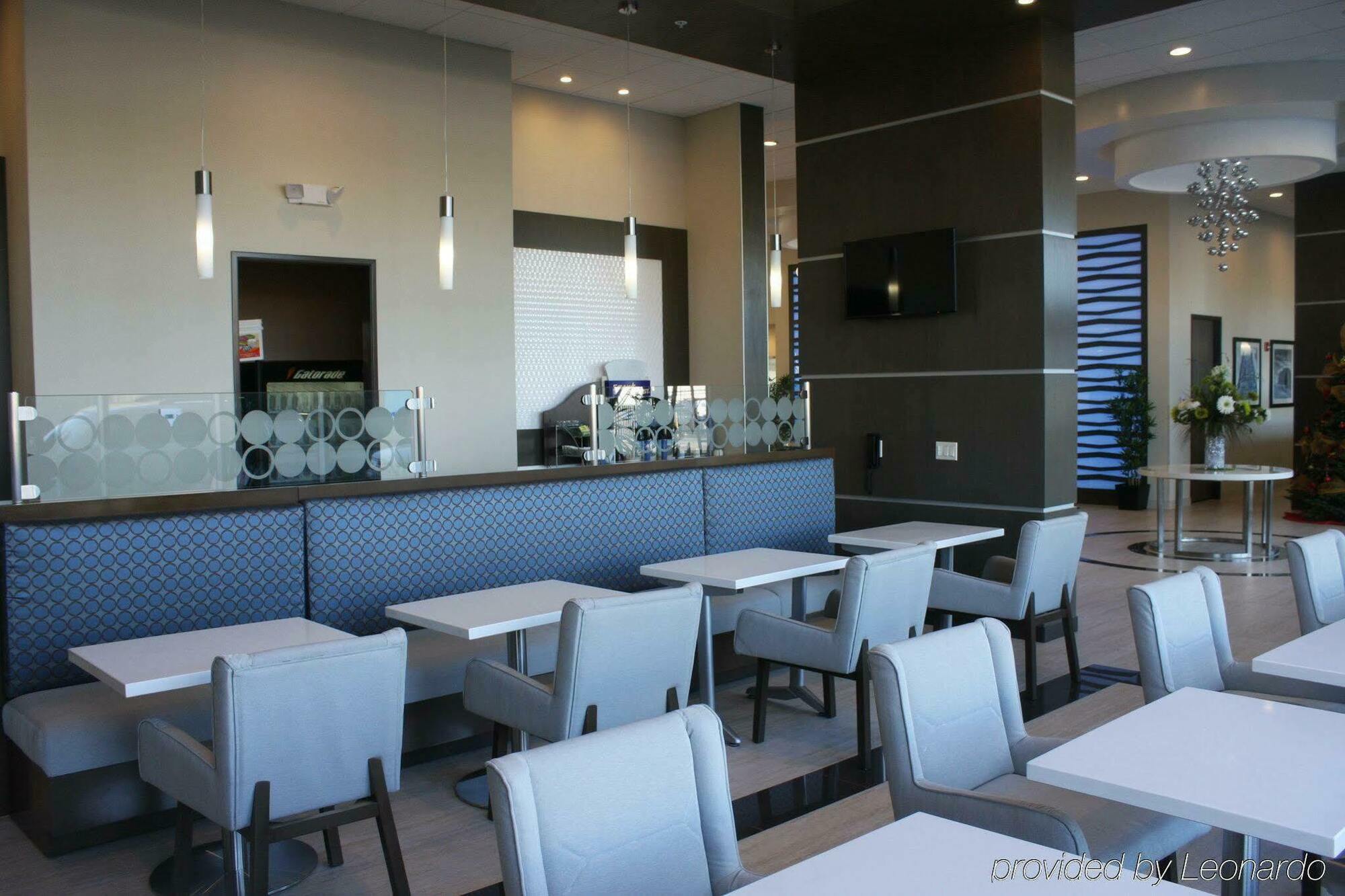 Holiday Inn Express North Hollywood - Burbank Area By Ihg Los Angeles Exterior photo